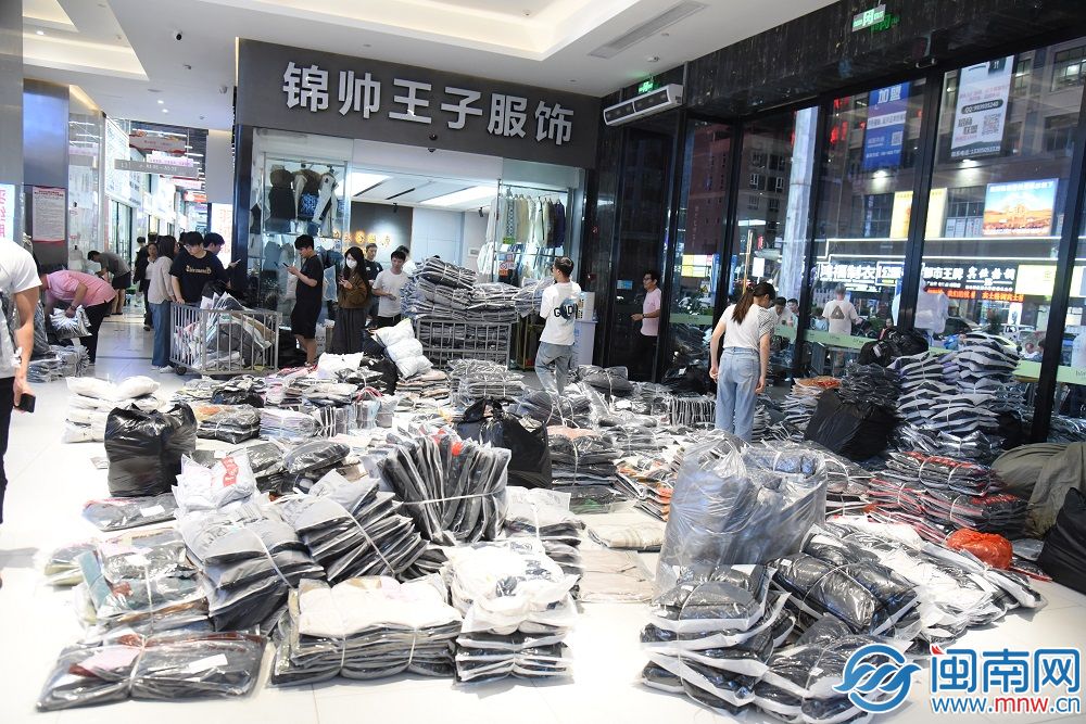 九游体育：一个产业共富一方丨石狮：衣被天下“织”就共富蓝图(图6)