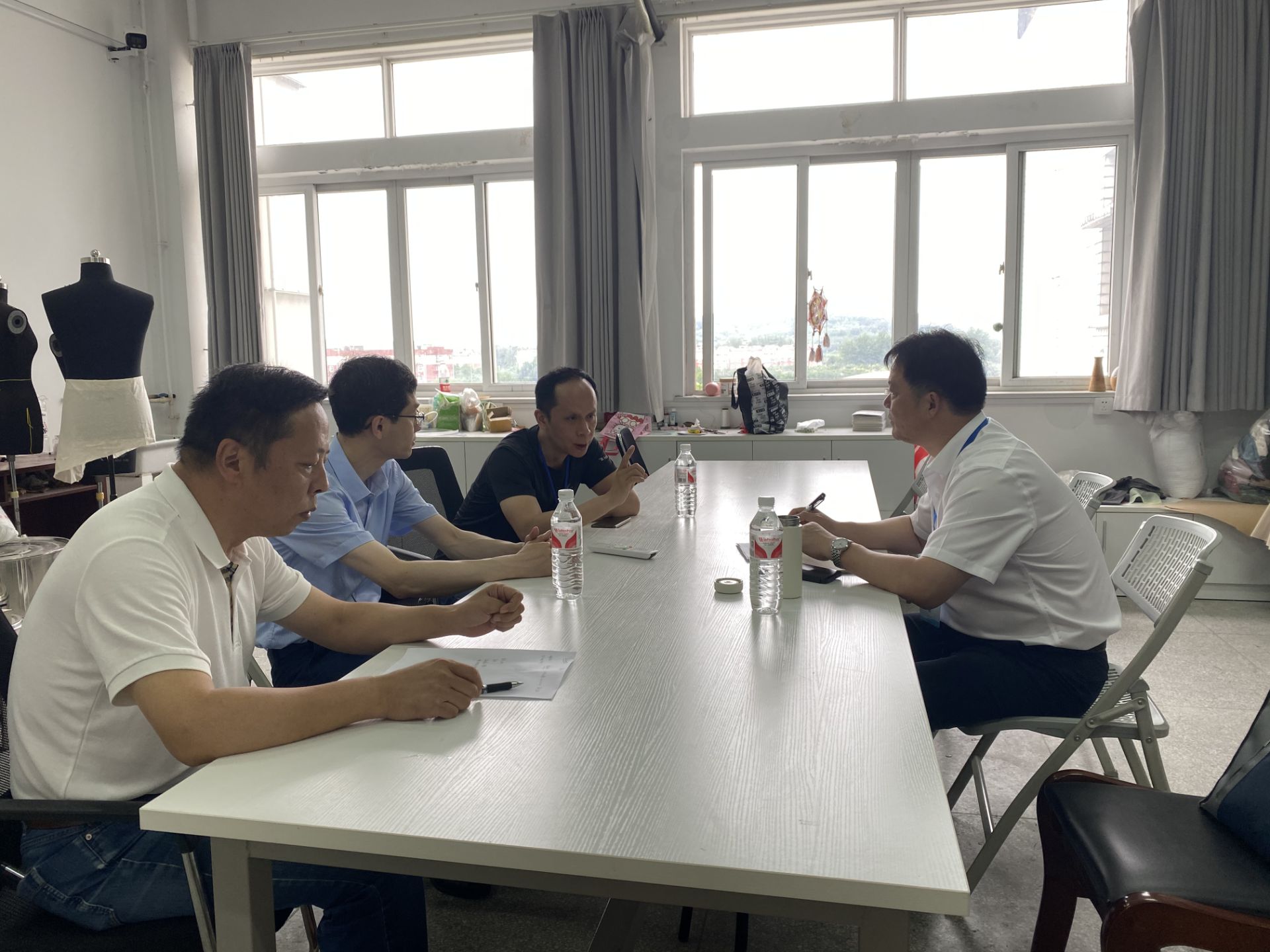 我校承办2024年安徽省大学生纺织服装创意设计大赛(图3)