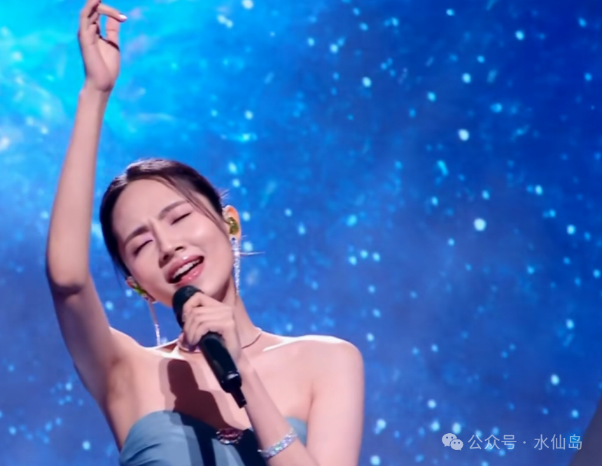 2024“湾区升明月”晚会当成龙王力宏一出场中国式浪漫破防了(图16)