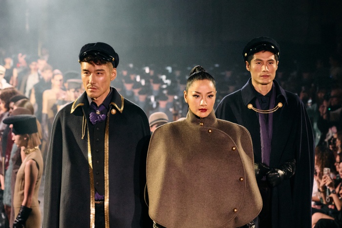 胡兵连续十年赴约伦敦时装周(图1)