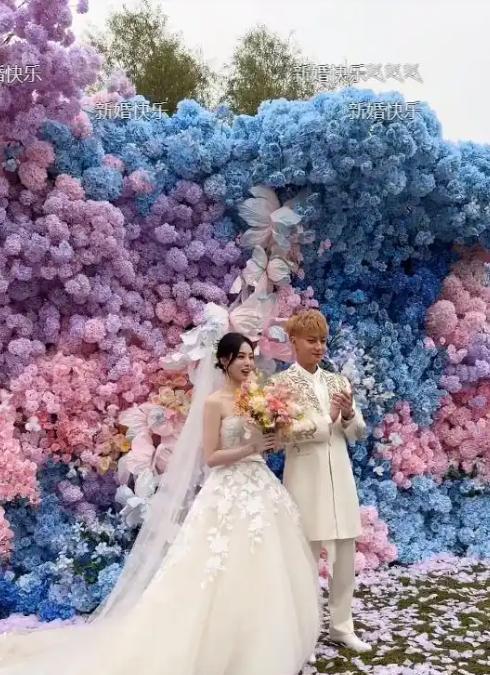 黄子韬大婚出洋相钻戒重500克拉现场脏乱土徐艺洋脸色好难看(图8)