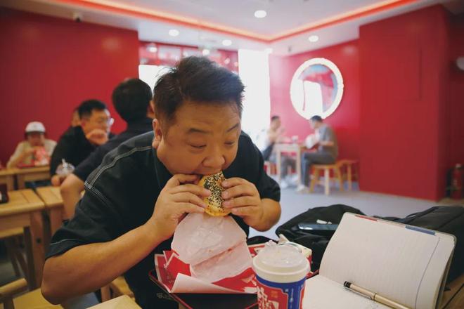 专访沈帅波：蜜雪冰城们的河南式出圈是一种商学院以外的成功(图6)