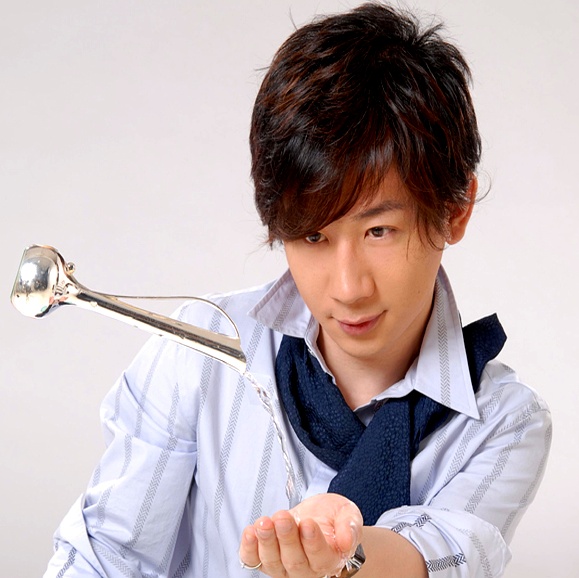 九游体育：刘谦抗癌不到一年“不良嗜好”已戒掉近况曝光模样大变(图2)