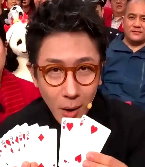 九游体育：刘谦抗癌不到一年“不良嗜好”已戒掉近况曝光模样大变(图13)