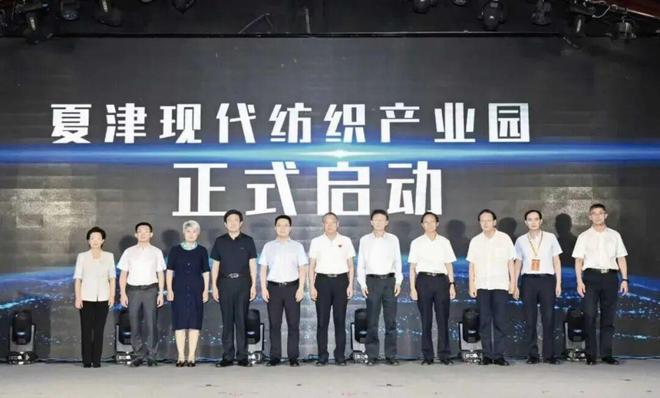 精彩时刻即将见证2025“桑莎杯”首届AI服装设计邀请赛总决赛在即！(图8)
