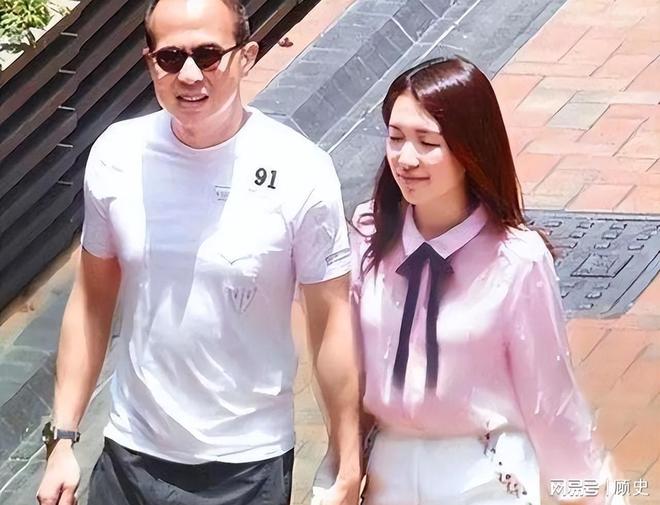 梁洛施也没想到“丑闻缠身”的李泽楷已悄悄走上另一条上坡路(图5)