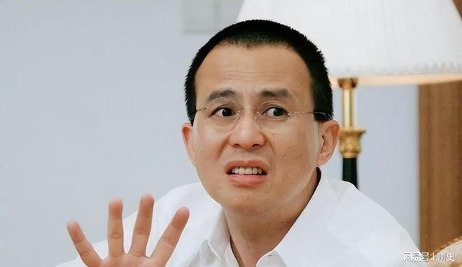 梁洛施也没想到“丑闻缠身”的李泽楷已悄悄走上另一条上坡路(图13)