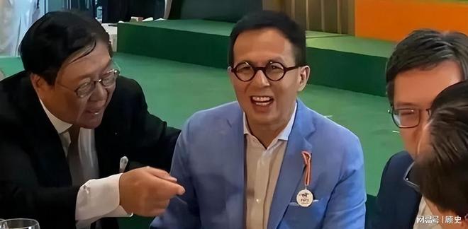 梁洛施也没想到“丑闻缠身”的李泽楷已悄悄走上另一条上坡路(图8)