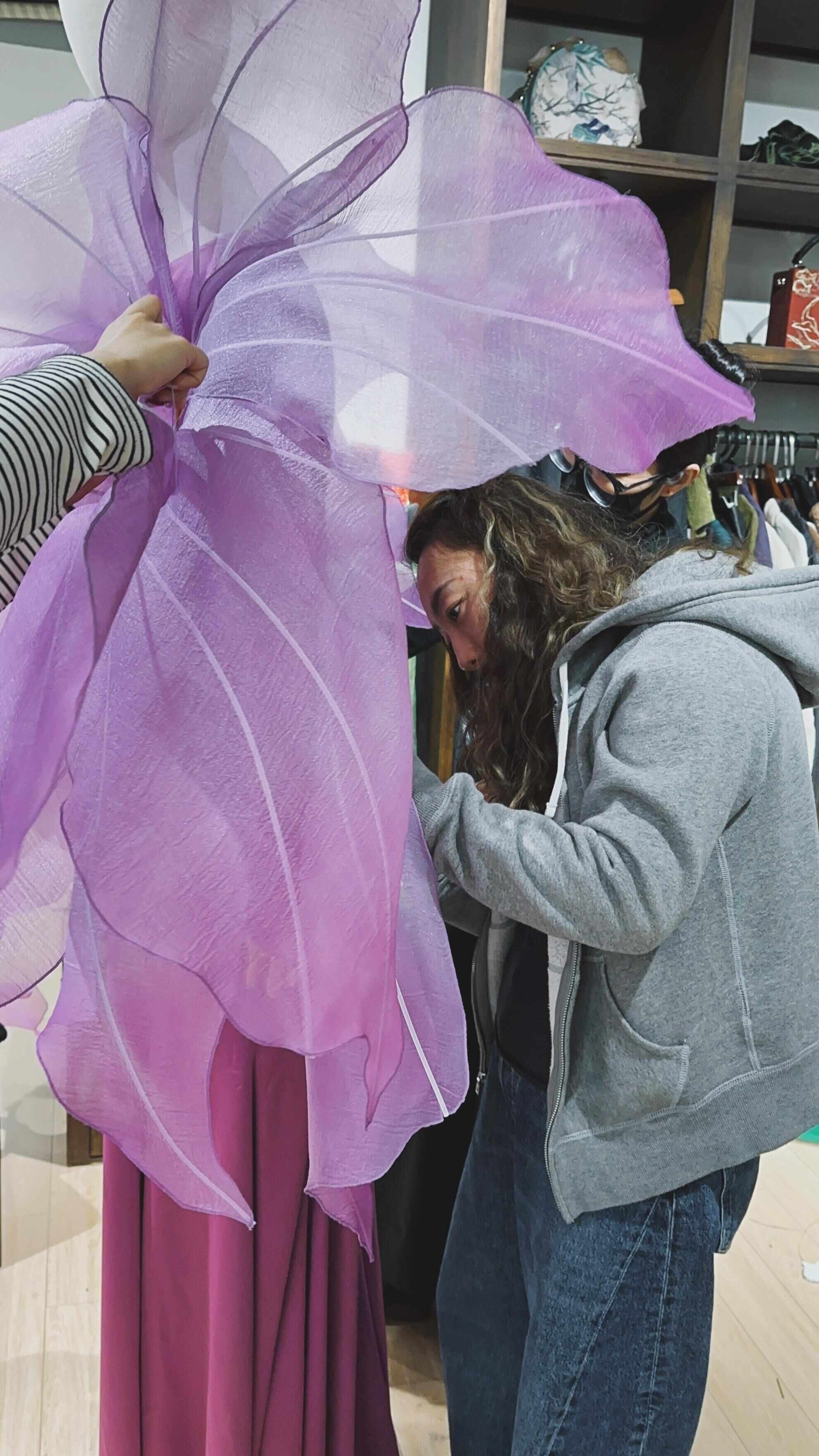 小丝巾里藏着大梦想专访十五运会和残特奥会正装配饰设计者金泳萱(图2)