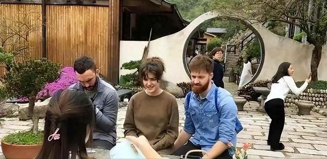 九游体育网站：中国又1个大省被“占领”37万外国人赖着不走还想要长久生活(图16)