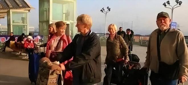 九游体育网站：中国又1个大省被“占领”37万外国人赖着不走还想要长久生活(图3)