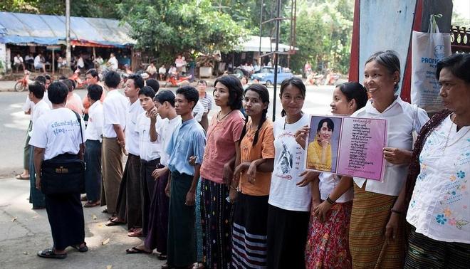 九游体育网站：中国又1个大省被“占领”37万外国人赖着不走还想要长久生活(图12)