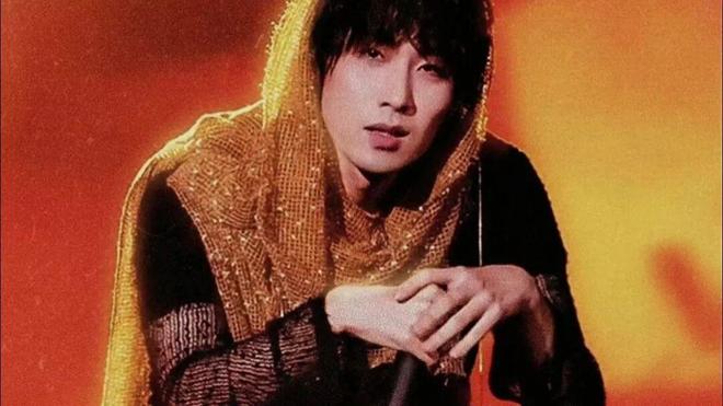 九游体育网站：魏翔的烟嗓、张弛的戏腔……原来喜剧人里这么“开口跪”(图1)