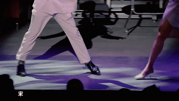 九游体育网站：魏翔的烟嗓、张弛的戏腔……原来喜剧人里这么“开口跪”(图3)