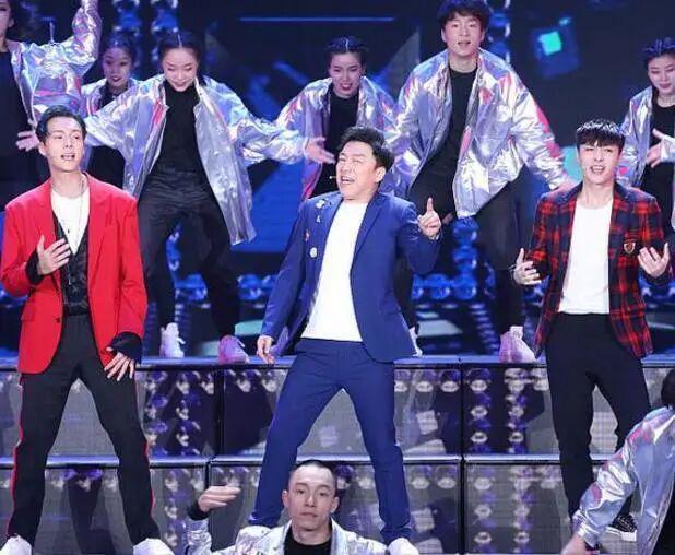 九游体育网站：魏翔的烟嗓、张弛的戏腔……原来喜剧人里这么“开口跪”(图6)