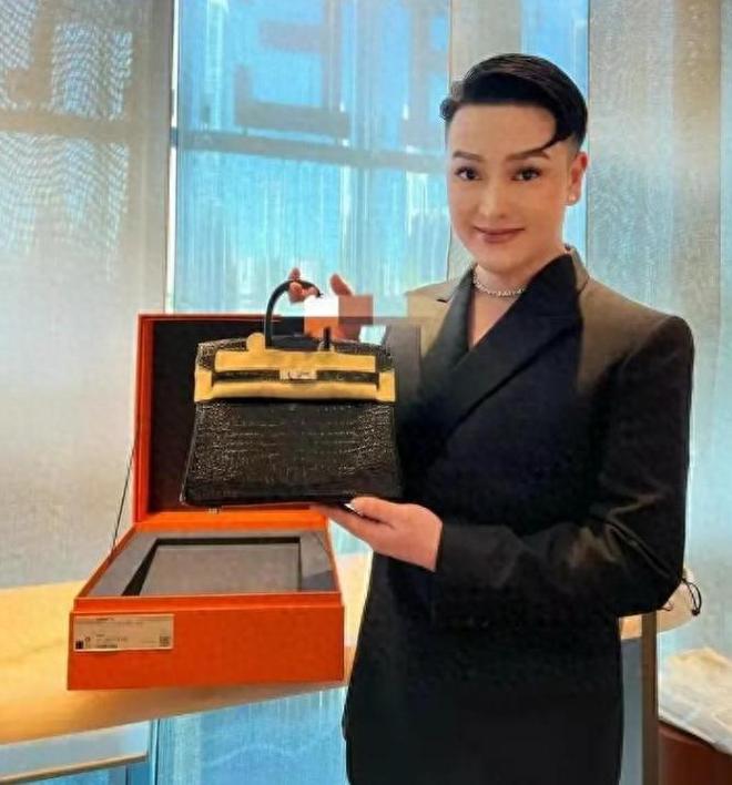 人民日报怒批炫富偷税749万跑国外现在又来“割内地韭菜”(图5)