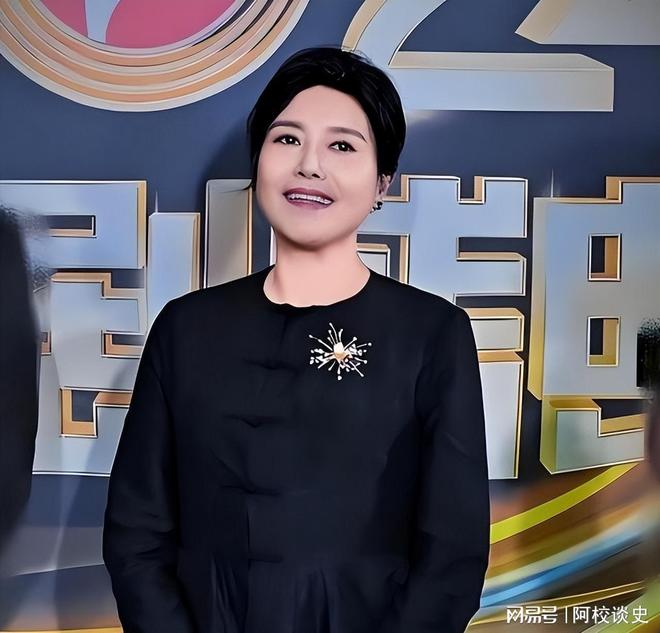 65岁丁嘉丽现状：比剧里年轻很多女儿是知名演员儿子是导演(图13)