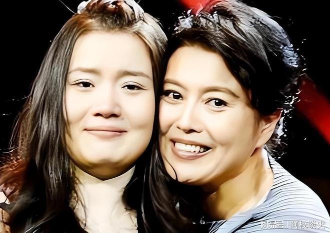 65岁丁嘉丽现状：比剧里年轻很多女儿是知名演员儿子是导演(图11)