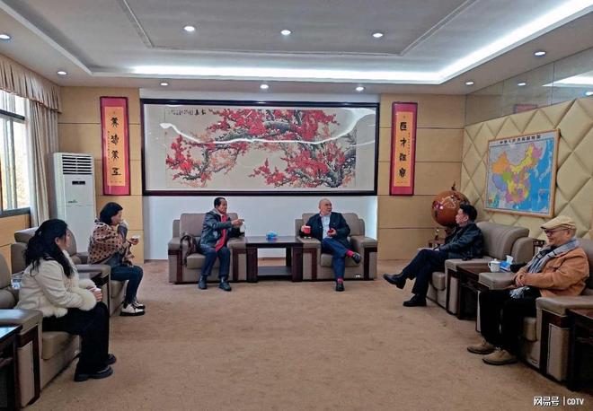 熊猫体育平台：织就牛仔传奇领航产业未来湖北顺富纺织服装有限公司发展纪实(图4)