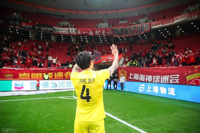 九游体育网站：刚结婚就失业了！中超名将上午结婚下午球队官宣合同到期离队(图2)