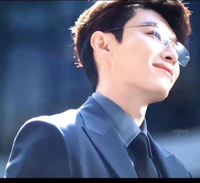 对不起陈星旭这次被36岁代旭迷倒了(图1)