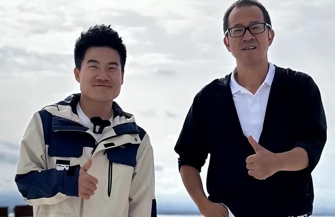 她才是董宇辉背后的女人一脸旺夫相手握大权却从不主动露脸(图13)