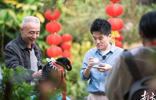她才是董宇辉背后的女人一脸旺夫相手握大权却从不主动露脸(图11)
