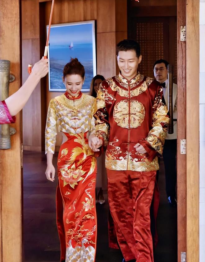 窦骁连续三年缺席岳母生日宴印证了向太的话身份尚未被认可(图8)