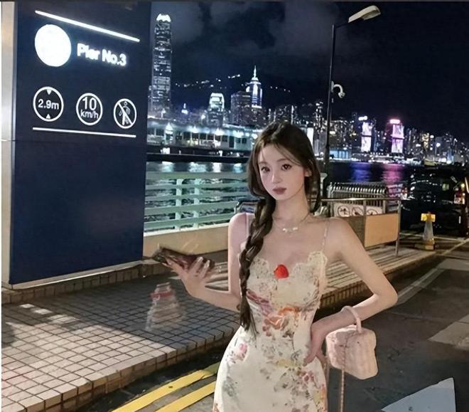 王思聪送珠宝高调表白懒懒：老婆我爱你两人同框照曝光很恩爱(图1)