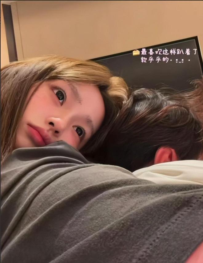 王思聪送珠宝高调表白懒懒：老婆我爱你两人同框照曝光很恩爱(图6)