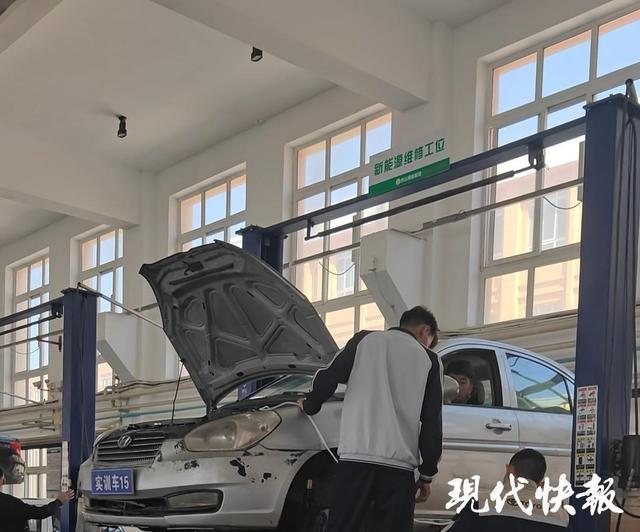 九游体育:从工法楼到服装厂江苏“组团式”援疆团队为学子打造“立体课堂”(图5)