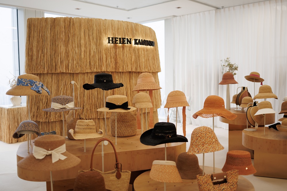 九游体育:HelenKaminski首度亮相上海时装周以匠心叙事开启中国市场(图1)