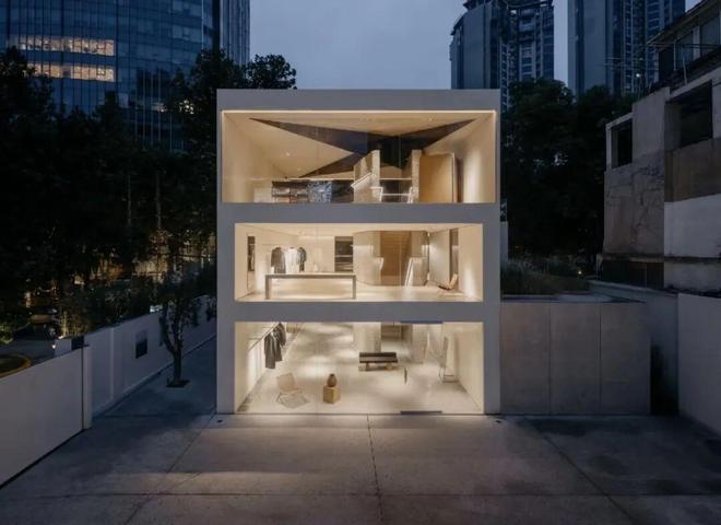 九游体育网站：YEARLYPLAN落子成都麓湖CPI这个中国当代品牌不到三年时间打造十余家店(图8)