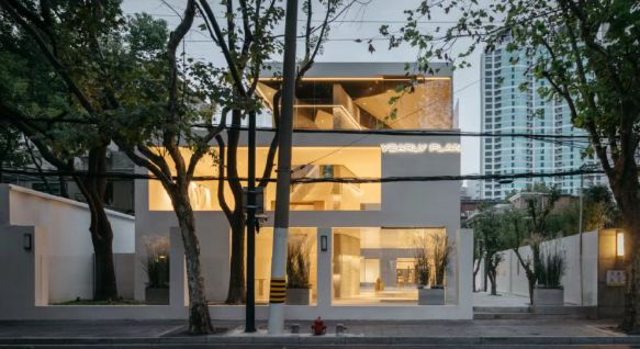 九游体育网站：YEARLYPLAN落子成都麓湖CPI这个中国当代品牌不到三年时间打造十余家店(图14)