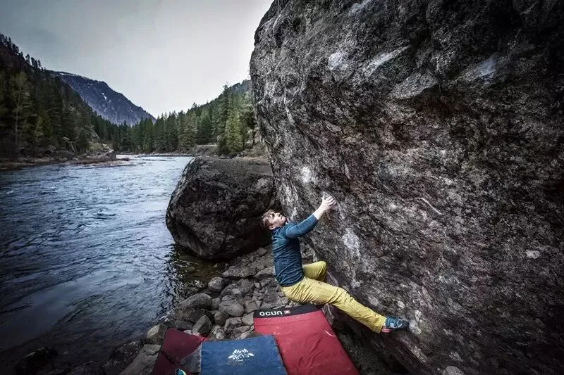 广州硬汉痴迷户外服饰黑马奔赴百亿(图2)