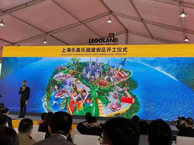 九游体育网站：⏳发布水尚华庭售楼处发布：以匠心精筑全新大宅作品!(图13)