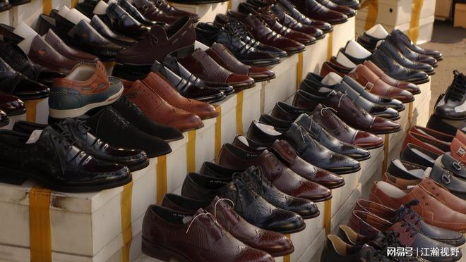 九游体育网站：七匹狼一年靠投资赚超3亿男装不行投资来救该咋看？(图3)