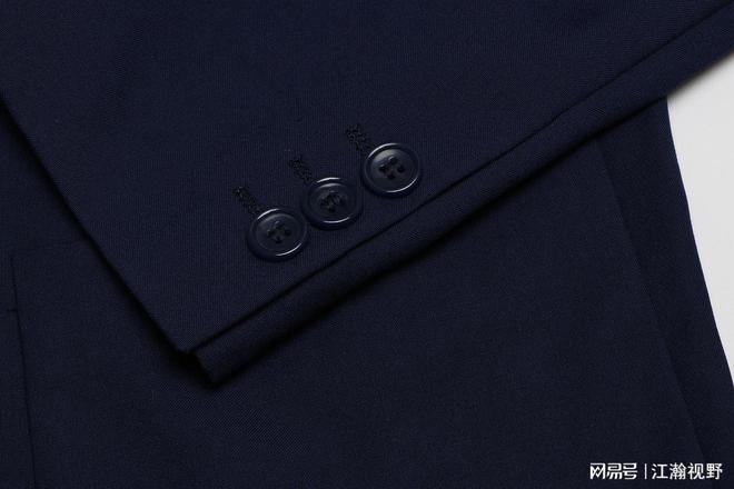 九游体育网站：七匹狼一年靠投资赚超3亿男装不行投资来救该咋看？(图2)